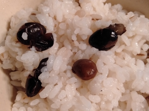 黒豆茶の出がらしで黒豆こはん